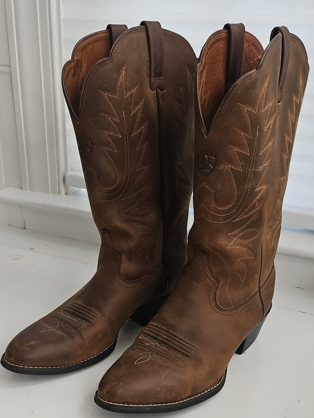 Classic Brown Ariat Leather Cowboy Boots -Women's Western Boots 8 1/2